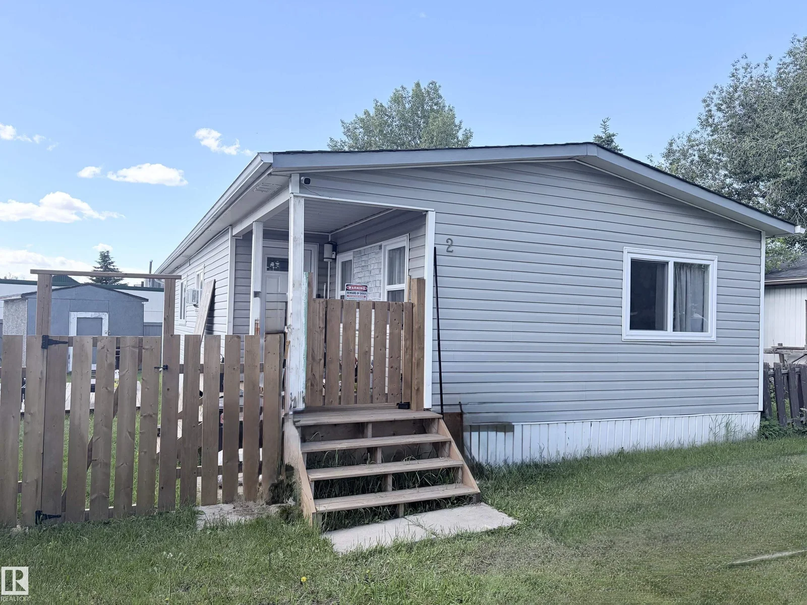 2 Round Road NW NW, Edmonton - 3 bedroom Single Family Residence for sale