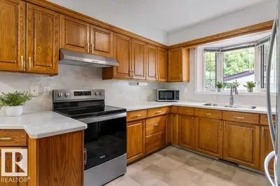 Interior photo 2 of 11217 38 ST NW