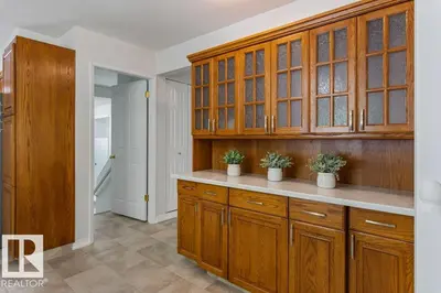 Interior photo 4 of 11217 38 ST NW