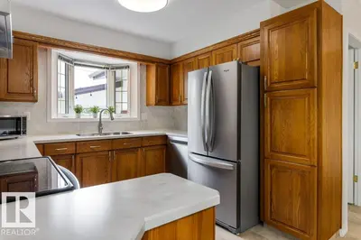 Interior photo 3 of 11217 38 ST NW