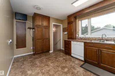 Interior photo 3 of 9421 97 ST