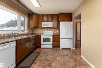 Interior photo 2 of 9421 97 ST