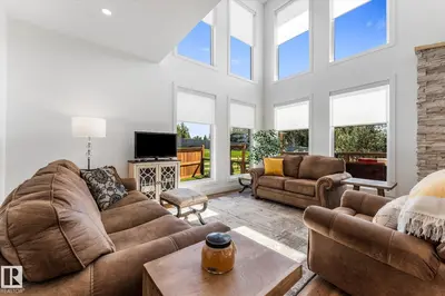 Interior photo 4 of 283 Silverstone CR