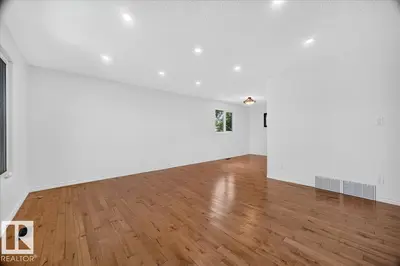 Interior photo 4 of 11327 165 AV NW