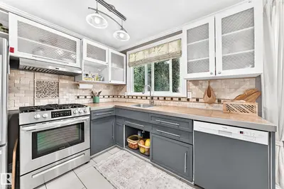 Interior photo 3 of 5408 47A ST