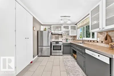 Interior photo 2 of 5408 47A ST