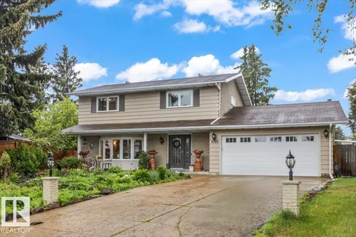 6720 29 AV NW, Edmonton - $599,999