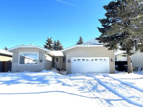 3203 74 ST NW, Edmonton - $485,000