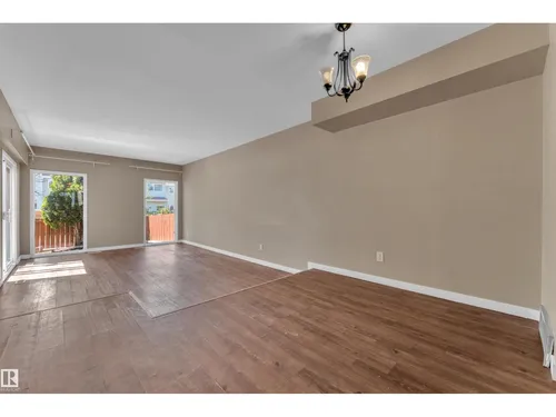 6632 36A AV NW, Edmonton - $260,000