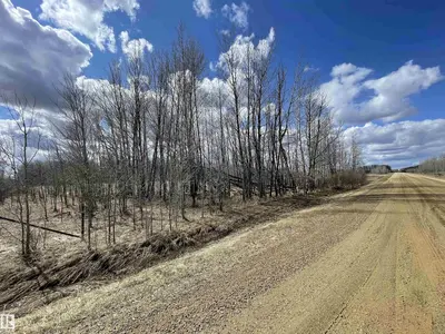 Interior photo 2 of #2 TWP 522 Range Road 52
