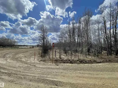 Interior photo 1 of #2 TWP 522 Range Road 52