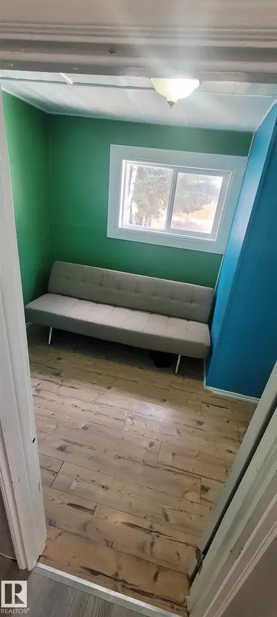 Interior photo 4 of 9740 - 109 ST