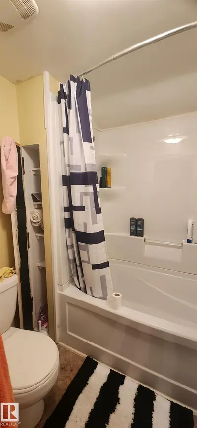 Interior photo 3 of 9740 - 109 ST