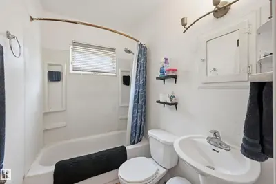 Interior photo 2 of 11325 101 ST NW