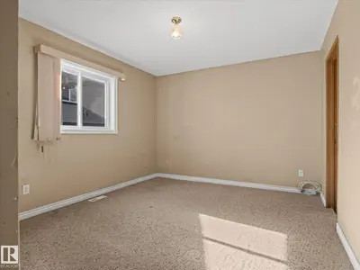 Interior photo 4 of 4174 28 AV NW