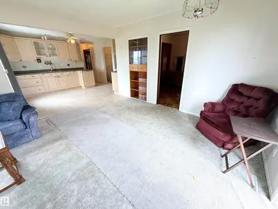 Interior photo 3 of 4712 54 AV