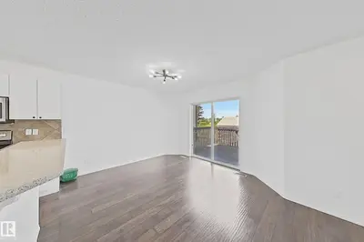 Interior photo 3 of 