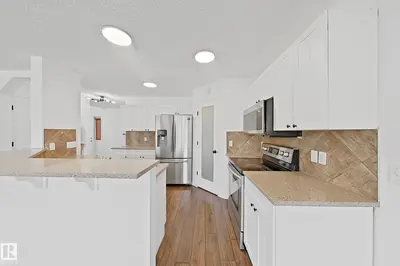 Interior photo 2 of 