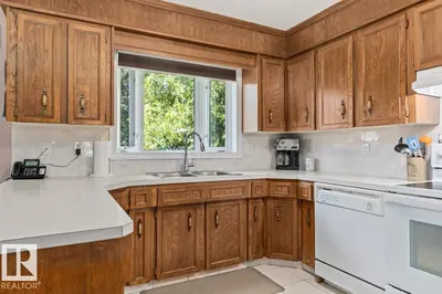 Interior photo 2 of 15908 112 ST NW