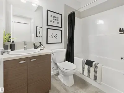 Interior photo 3 of 352 Stiles WY