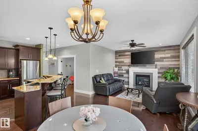 Interior photo 2 of 187 BREMNER