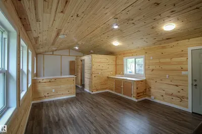 Interior photo 4 of 413 59201 Range Road 95