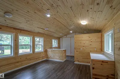 Interior photo 3 of 413 59201 Range Road 95
