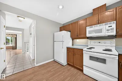 Interior photo 2 of #51 9630 176 ST NW