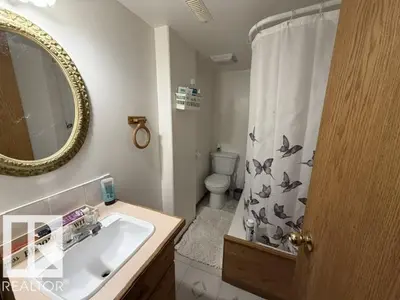 Interior photo 3 of 5215 46 ST