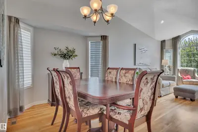 Interior photo 2 of 117 HOLLICK-KENYON WY NW