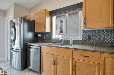 Interior photo 4 of 117 HOLLICK-KENYON WY NW