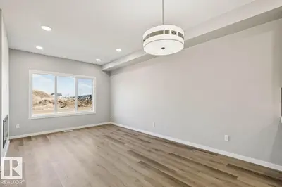 Interior photo 3 of 309 EDGEMONT DR NW