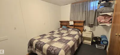 Interior photo 4 of 5304 49 ST