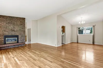 Interior photo 3 of 