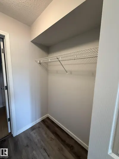 Interior photo 2 of #106 40 SUMMERWOOD BV