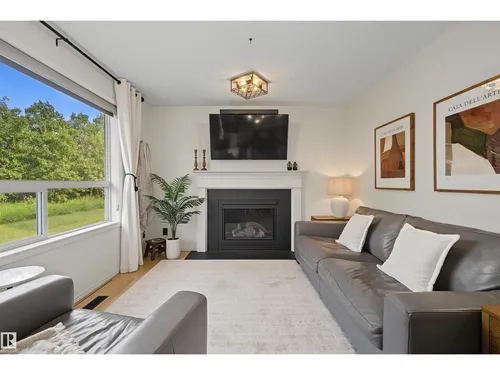 #15 450 HYNDMAN CR NW, Edmonton - $274,900