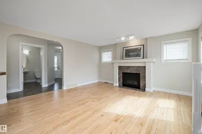 Interior photo 4 of 178 WOODBEND WY