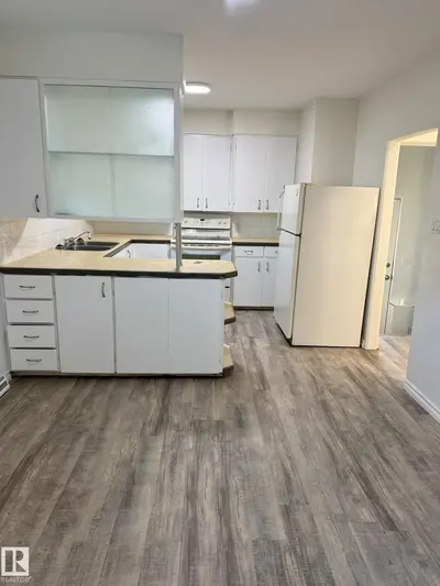 Interior photo 2 of 10220 107 ST
