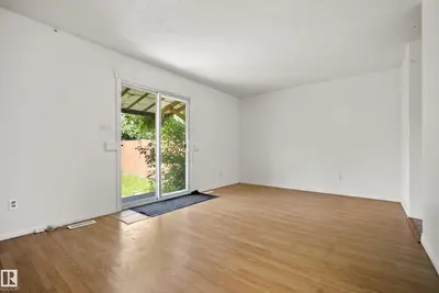 Interior photo 3 of 72 STIRLING RD NW