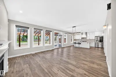 Interior photo 4 of 17436 9 AV SW SW
