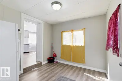 Interior photo 1 of 5108 44ave