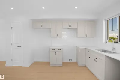 Interior photo 4 of 21225 131A AV NW