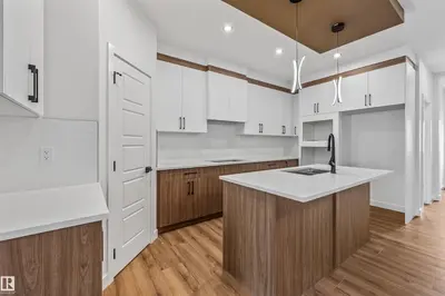 Interior photo 3 of 62 Juniper WD