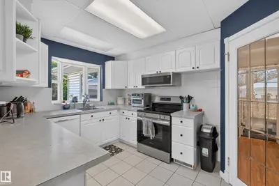 Interior photo 4 of 11015 122 ST NW