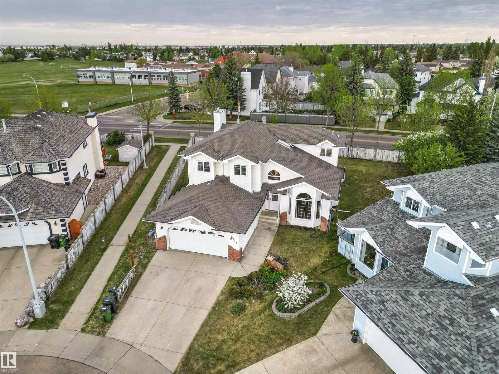 141 KULAWY DR N NW, Edmonton - 5 bedroom Detached Single Family for sale