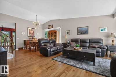 Interior photo 1 of 135 MEADOWVIEW DR