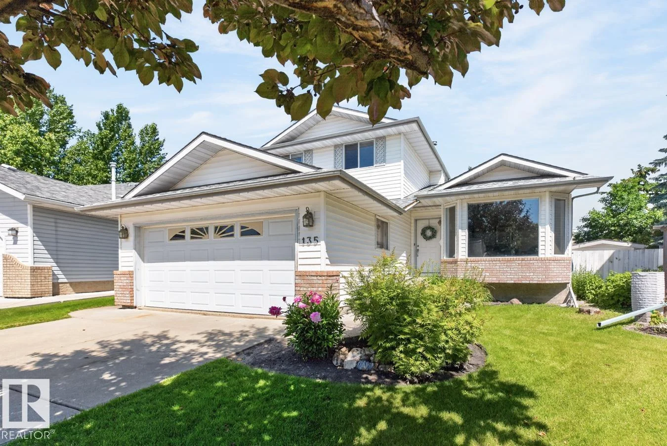 135 MEADOWVIEW DR, Sherwood Park - 5 bedroom Detached Single Family for sale