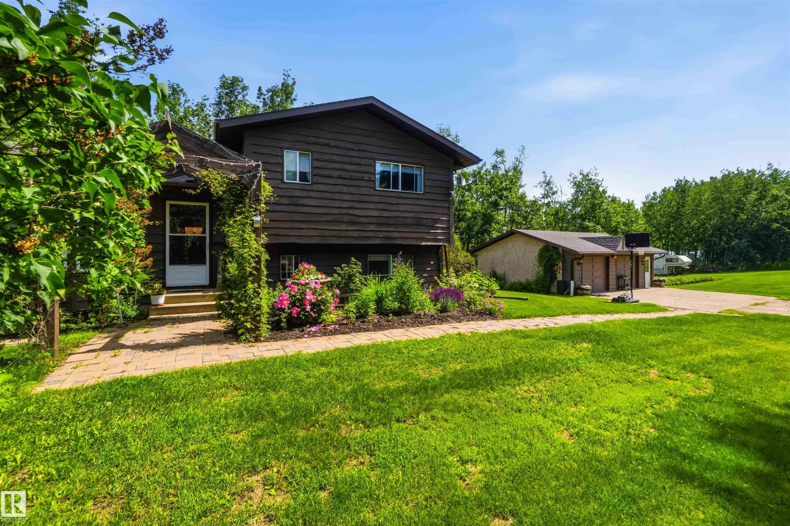 202 23229 SH 651, Rural Sturgeon County - 4 bedroom Detached Single Family for sale