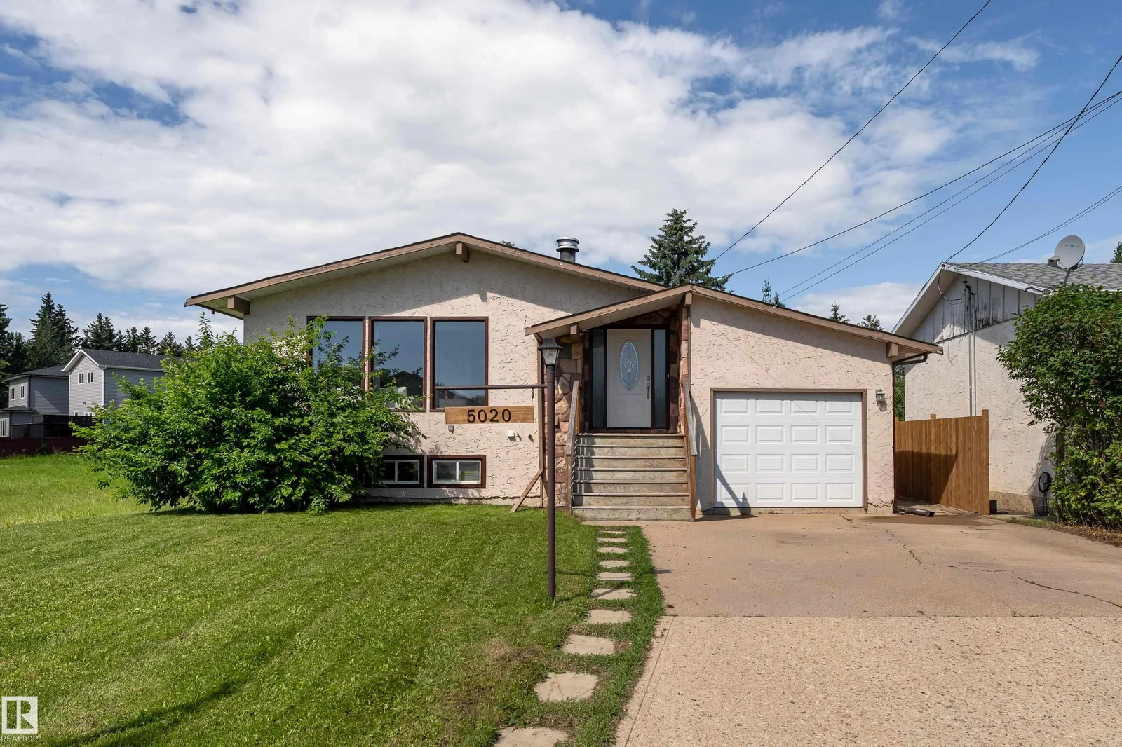 5020 51 ST, Calmar - 3 bedroom Residential Attached for sale