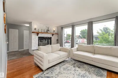 Interior photo 4 of 5020 51 ST